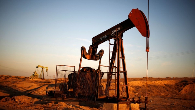 UE concorda com proibição ao petróleo russo e mercado busca os US$ 120/barril nesta 3ª