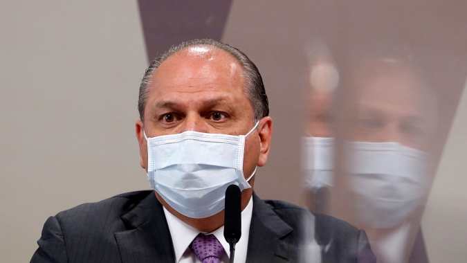 AGU vai defender piso de enfermagem no STF, diz líder do governo após suspensão da norma
