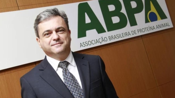 ABPA celebra a oficialização da retomada das exportações de carne de frango do Brasil pela China