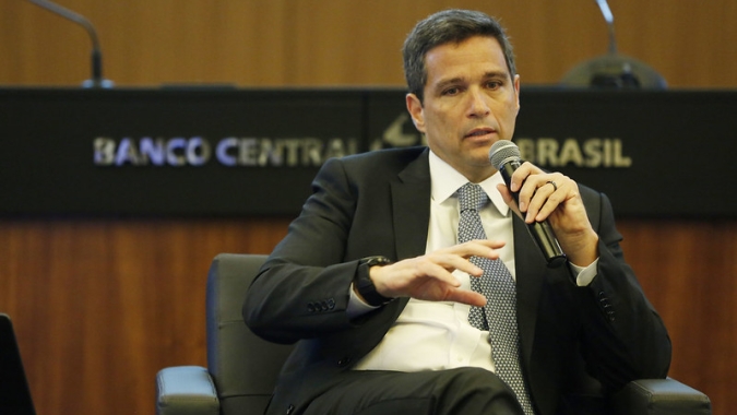 Intervenção no câmbio deve ser para disfuncionalidades e BC não reage a reprecificação, diz Campos Neto