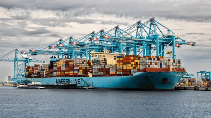 Maersk emite primeiro título verde para financiar navios movidos a metanol