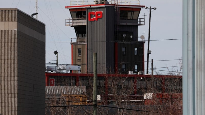 Canadá pede fim de greve em ferrovia diante de temor de escassez de commodities