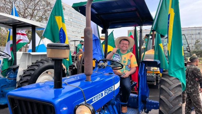 Há 42 anos na família Brucceli, trator sai de Rio Verde-GO para desfile em Brasília