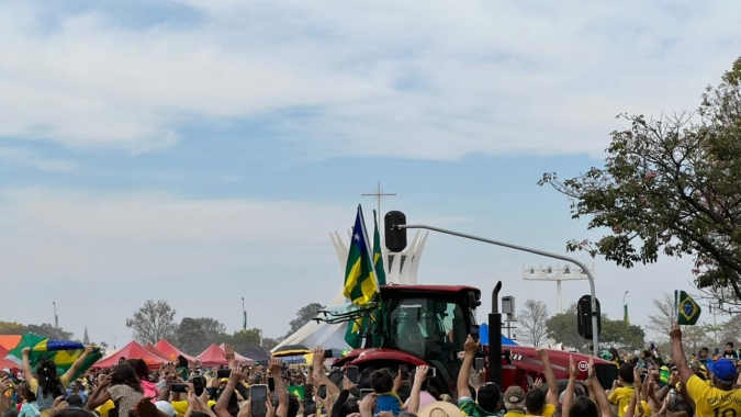 Tratores agrícolas participam de desfile de 7 de Setembro em Brasília