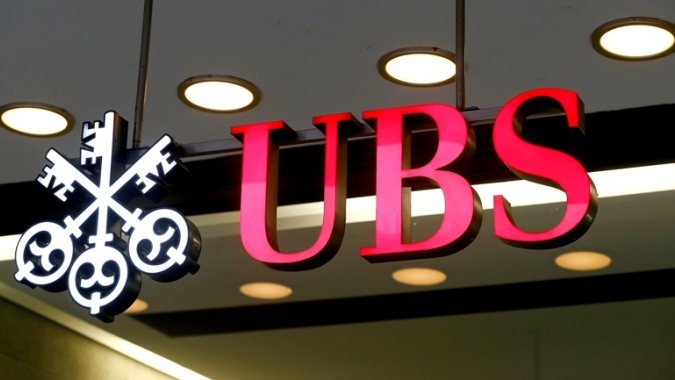 UBS oferece rendimento elevado para atrair clientes ao Credit Suisse, dizem fontes