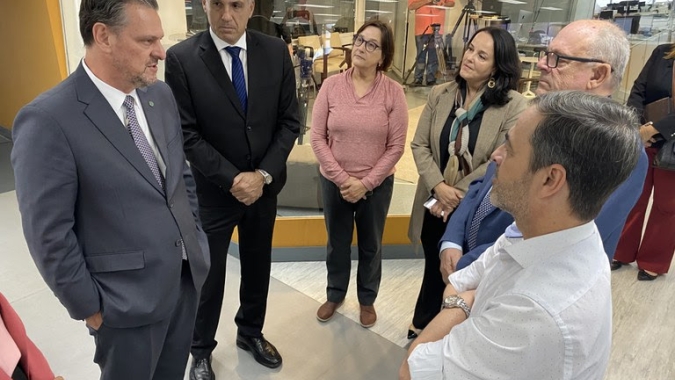 Ministro Fávaro sugere debate mundial sobre crises sanitárias