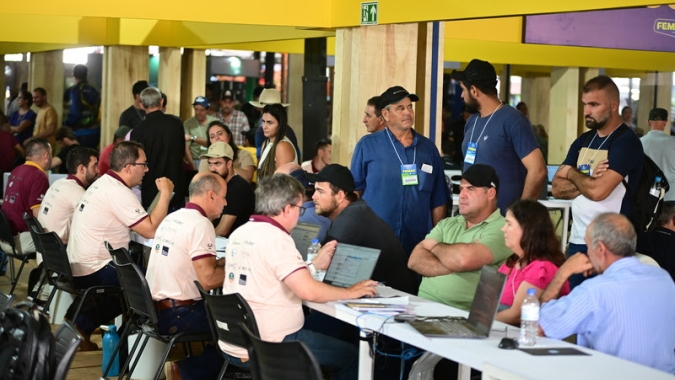 Preço do café estimula produtores a investir em tecnologia e Femagri bate recorde de público