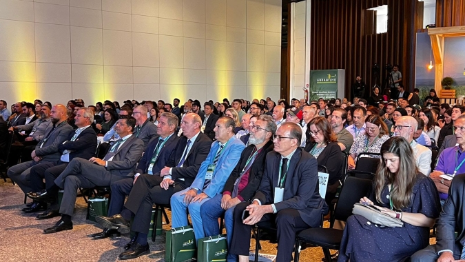 Presidente da Famato participa de debate sobre a produção brasileira de milho