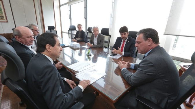Setor cafeeiro apresenta demandas e perspectivas do setor ao ministro Fávaro