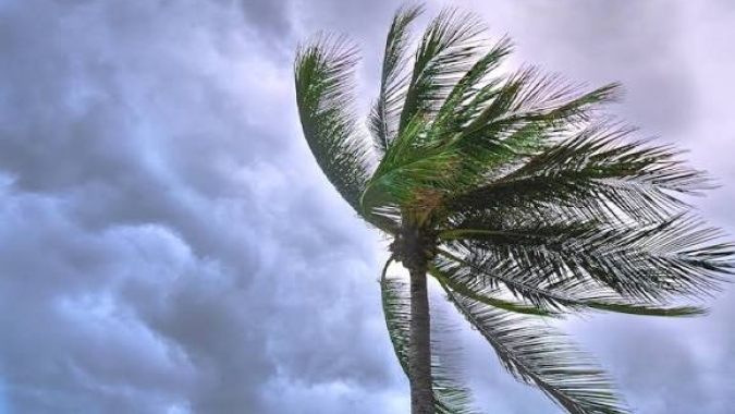 Ventos ainda exigem atenção no Sudeste, mas intensidade deve diminuir no fim de semana