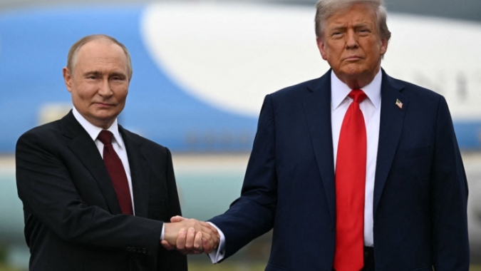 Rússia acusa EUA de ‘pirataria’ e ‘banditismo’ por bloqueio à Venezuela