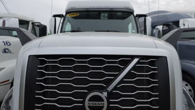 Volvo eleva previsão para mercado brasileiro de caminhões em 2024