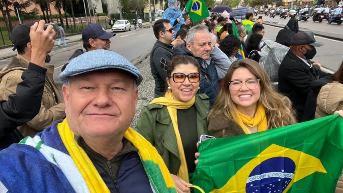Mesmo com chuva, ato pela Independência do Brasil em Curitiba (PR) teve bom público, diz Vlamir Brandalizze