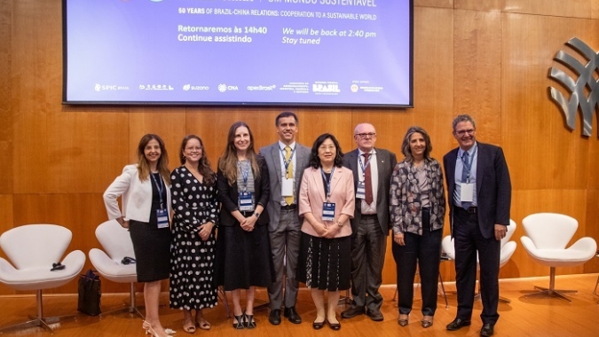 Brasil precisa diversificar e ampliar exportações à China, diz CNA
