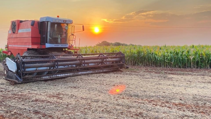 Venda casada: a prática ilegal que leva produtores rurais ao endividamento