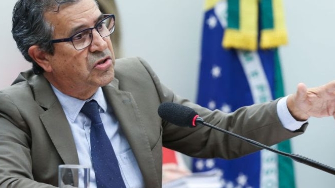 CPI das invasões de terra retoma trabalhos e ouve ex-presidente do Incra