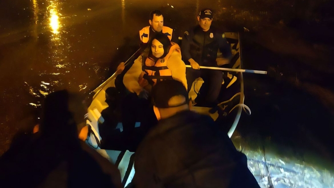 Marinha resgata pessoas ilhadas no Rio Grande do Sul após ciclone